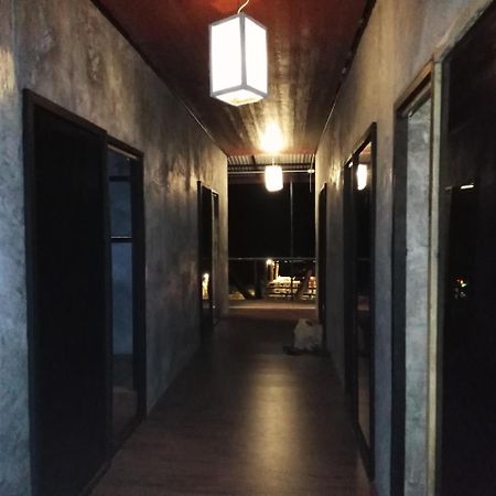 Phayam Hostel Ко Паям Екстериор снимка