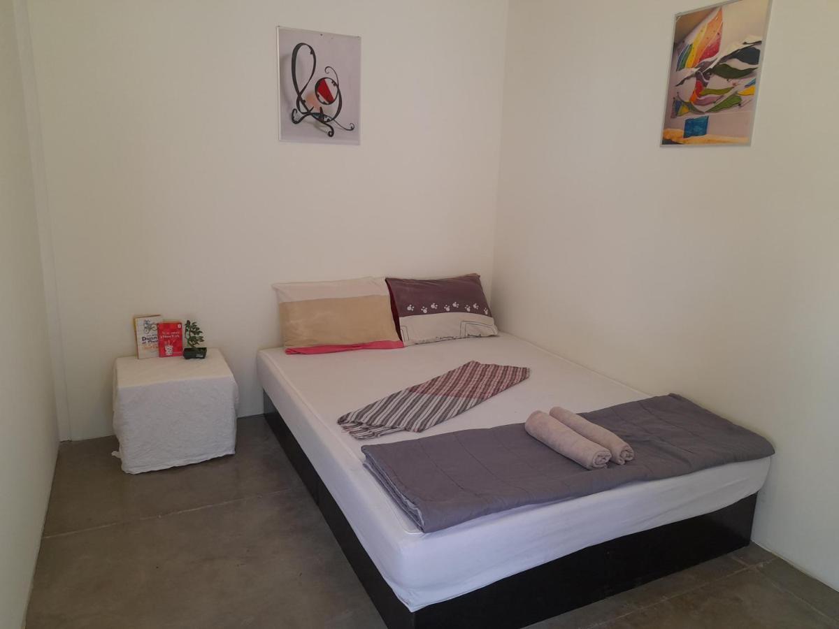 Phayam Hostel Ко Паям Стая снимка