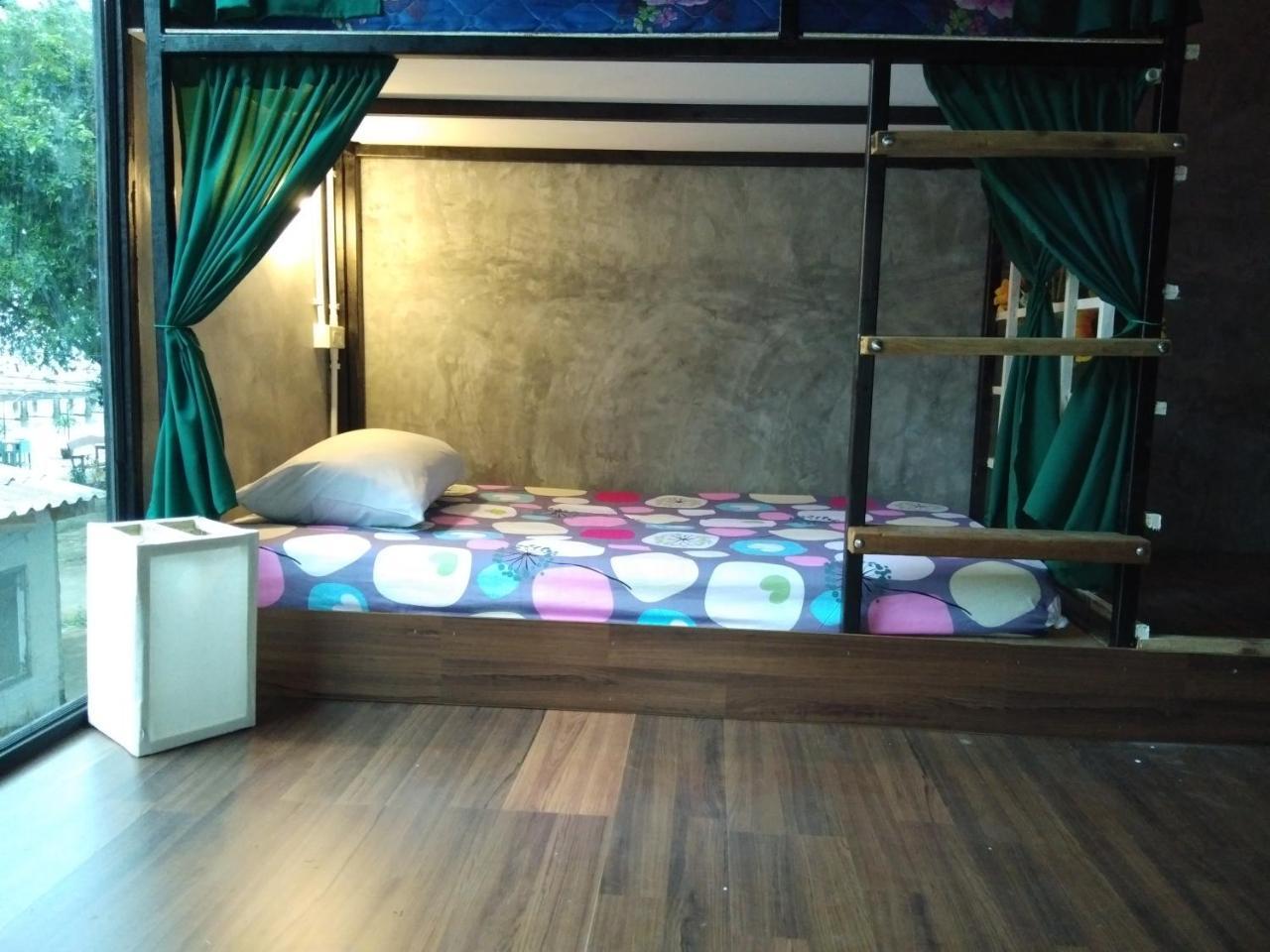 Phayam Hostel Ко Паям Екстериор снимка