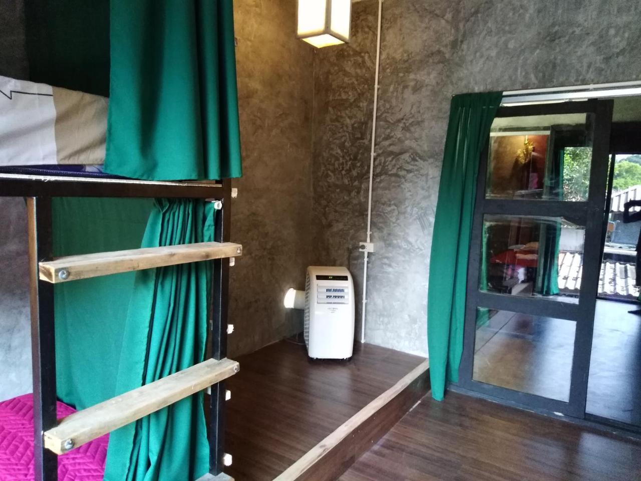 Phayam Hostel Ко Паям Екстериор снимка