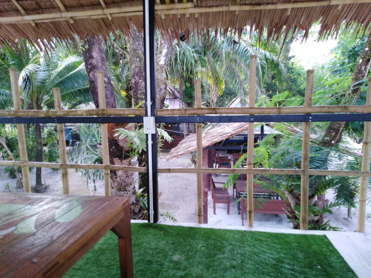 Phayam Hostel Ко Паям Екстериор снимка