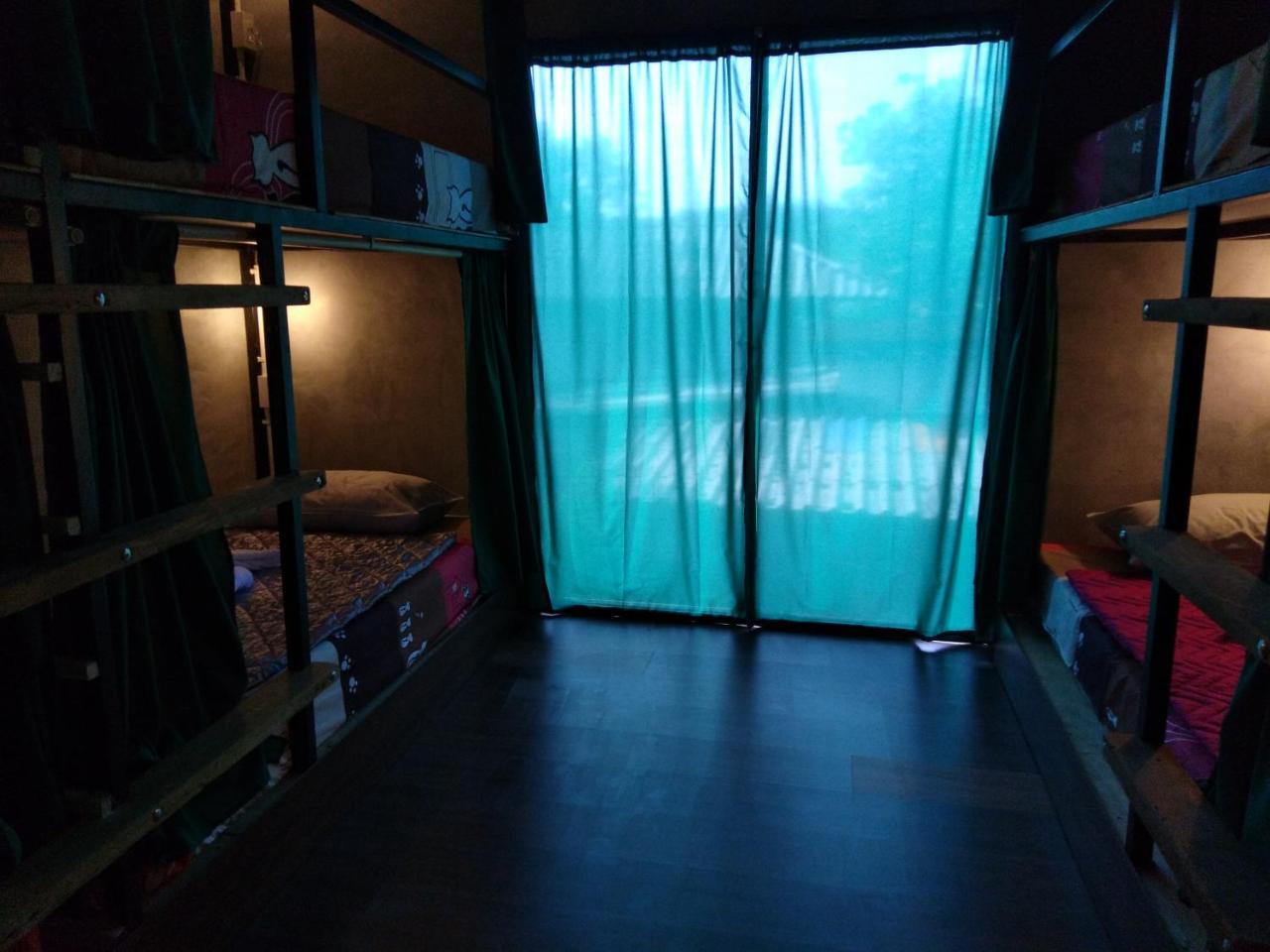Phayam Hostel Ко Паям Екстериор снимка