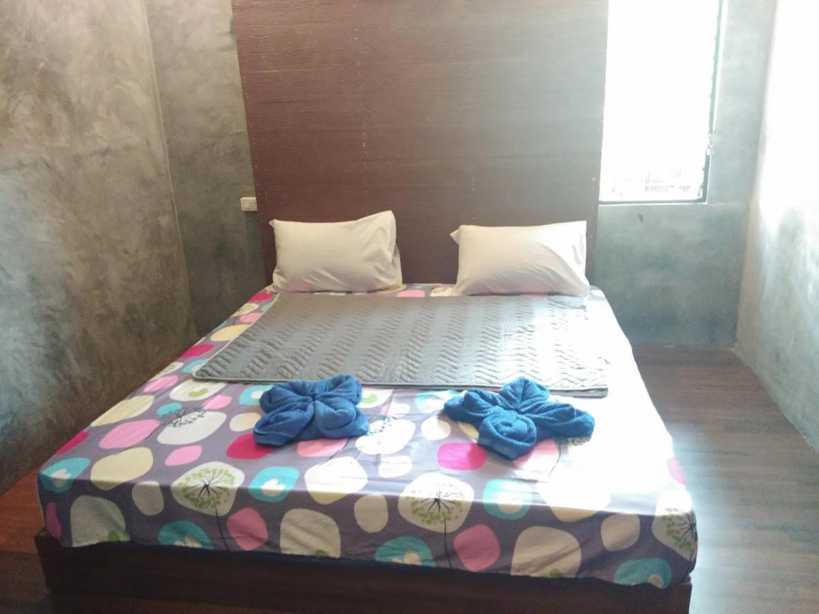 Phayam Hostel Ко Паям Екстериор снимка