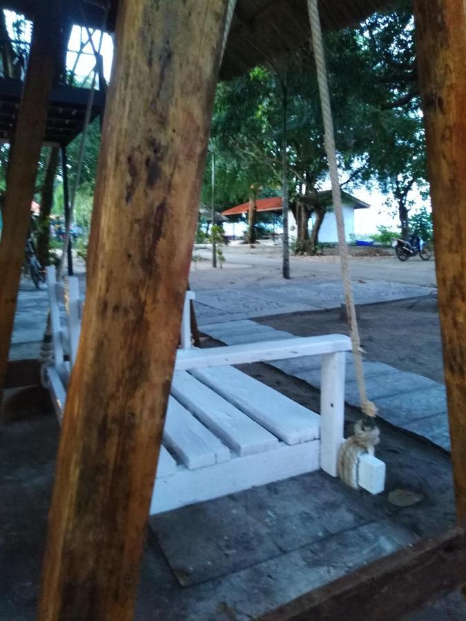 Phayam Hostel Ко Паям Екстериор снимка